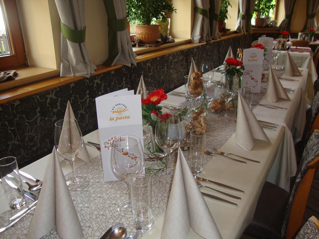 La Pasta Hotel Restaurant Stumm Eksteriør bilde